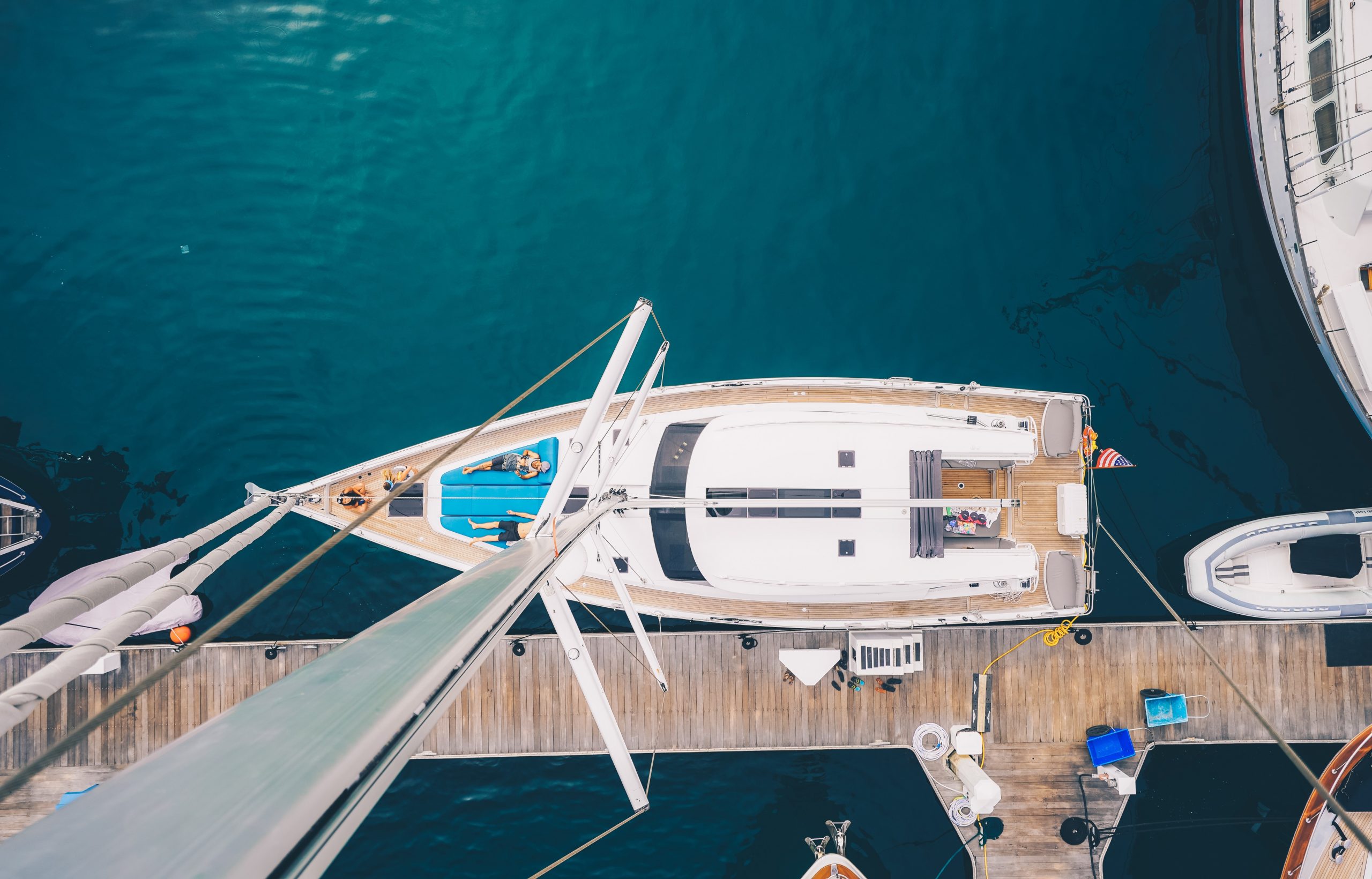 Boat seen from above.