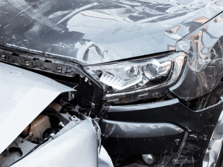 582 full coverage insurance protecting a damaged car after an accident in California